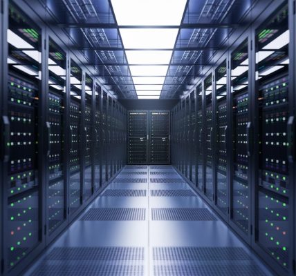 Serveurs de données dans un centre de données moderne