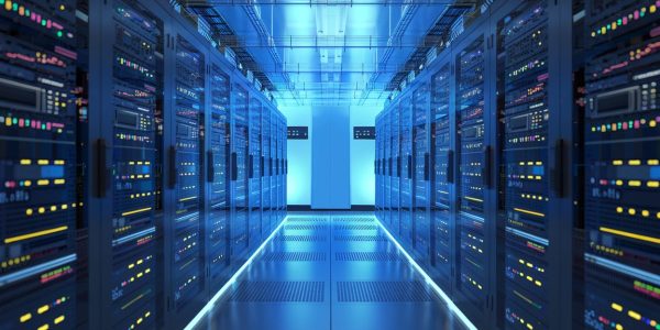 Salle de serveurs moderne avec éclairage LED